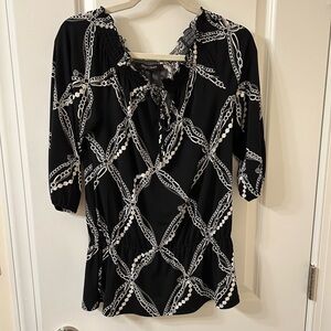 White House Black Market Black and White Fitted Blouse with 3/4 Sleeves